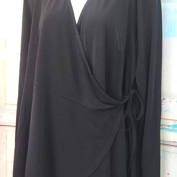 Torrid Long Sleeve Wrap Top - Picture 4 of 12